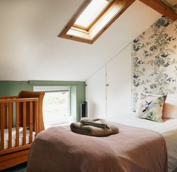 Glenview Filey Bedroom 4 Window Bed